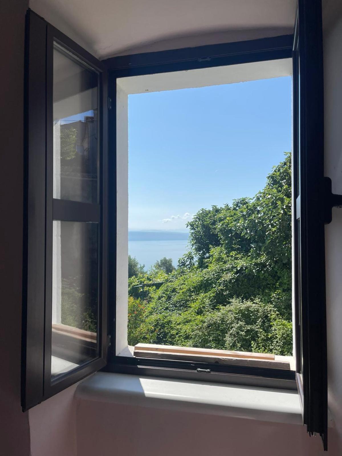 Crveni Apartman Cres Εξωτερικό φωτογραφία